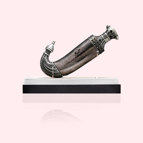 Refined Fragrance Khanjar by Niche Emarati